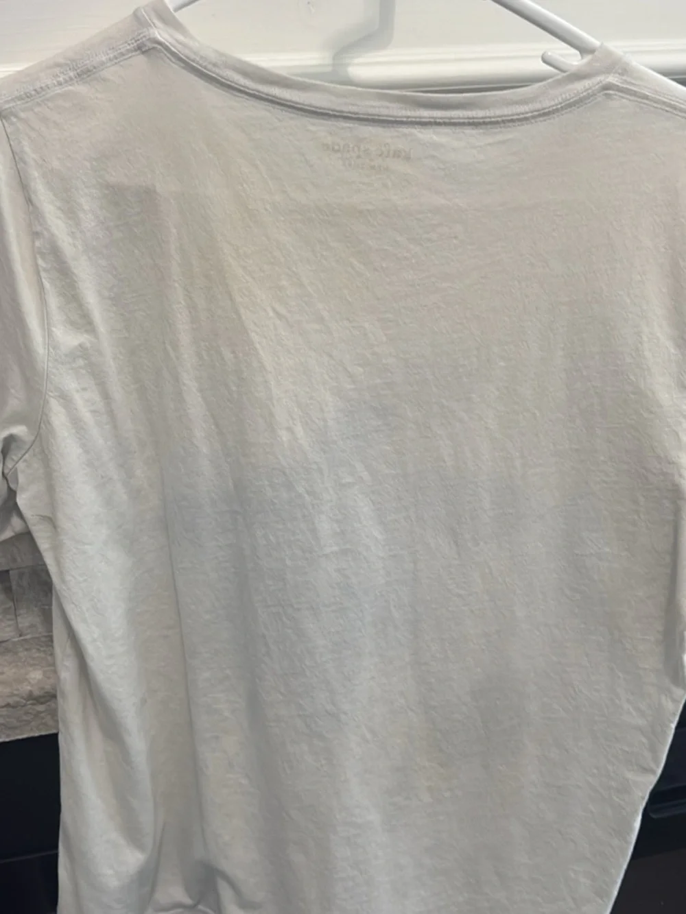 kate spade white crew neck logo tee with gold print
